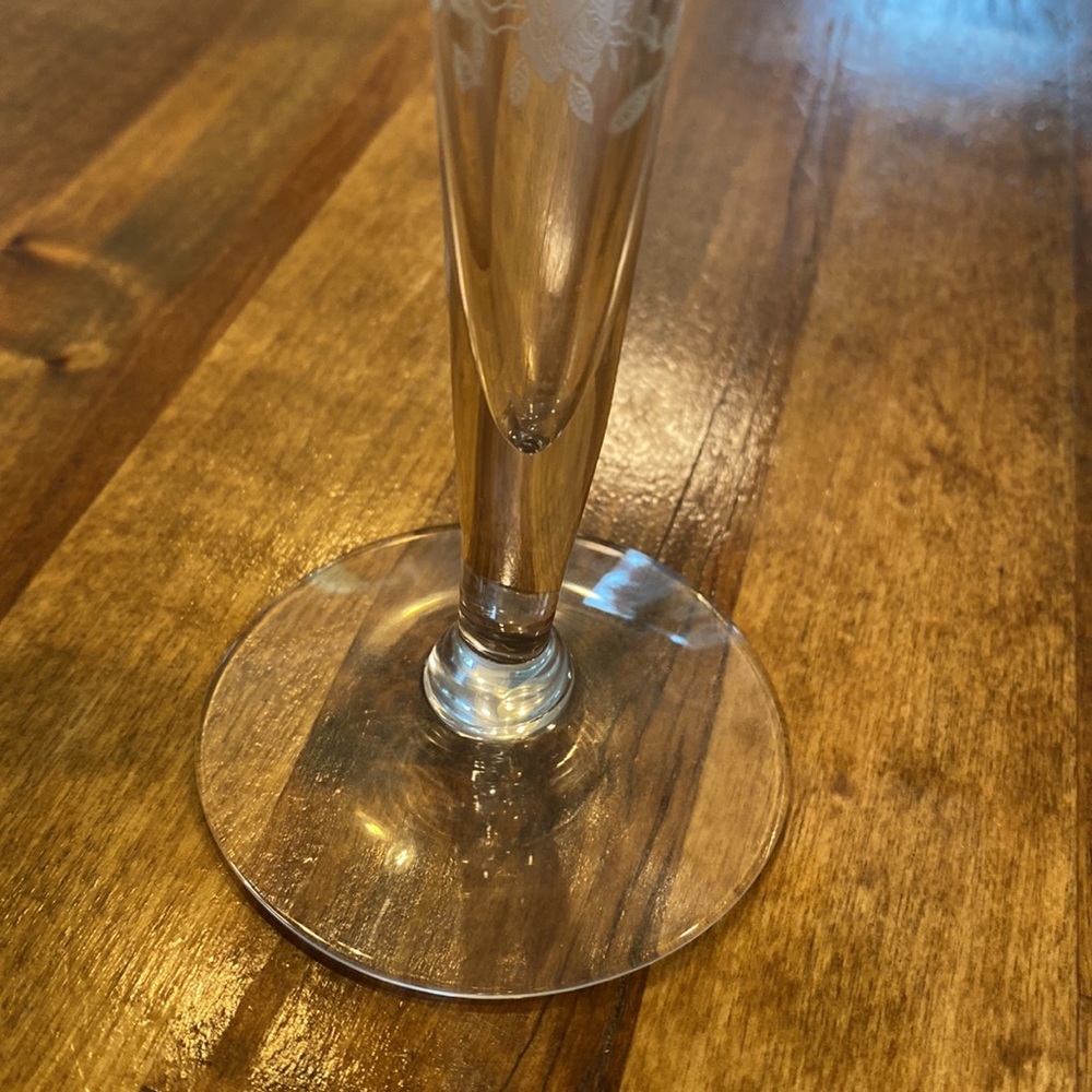 Tiffin Franciscan blown glass crystal bud vase rose etched - Picture 3 of 5
